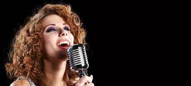 香格里拉成人唱歌视频,歌声飘扬，情感共鸣