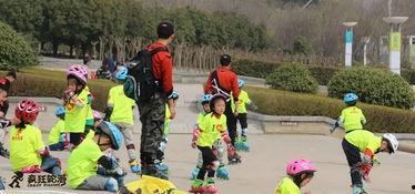 成人轮滑刷街视频,跟随视频领略成人轮滑运动的魅力