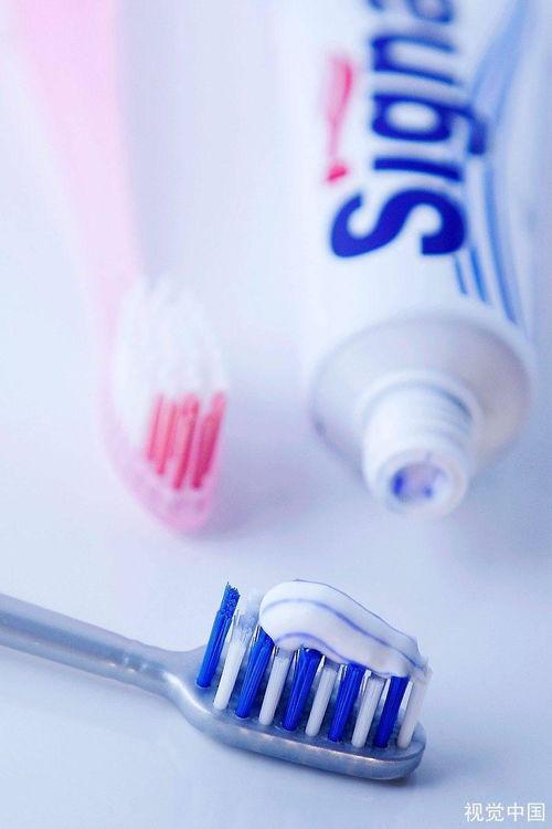 牙膏创意视频成人版,自信笑容——成人版牙膏创意视频深度解析